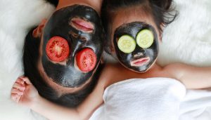 آموزش پاکسازی پوست به کمک ماسک زغال